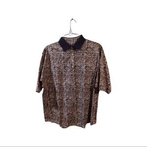 Roundtree & Yorke Pull Over Four Button Front Sport Shirt. Large Size. Cotton.